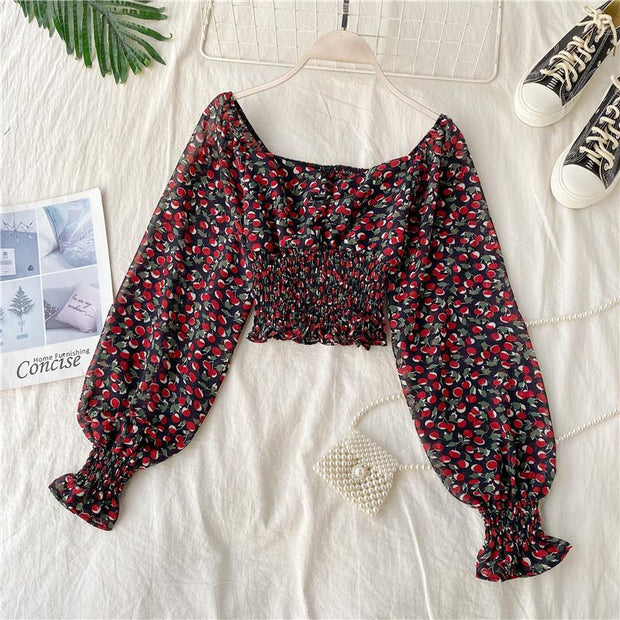 Vintage floral wood ears pleated square neck blouse