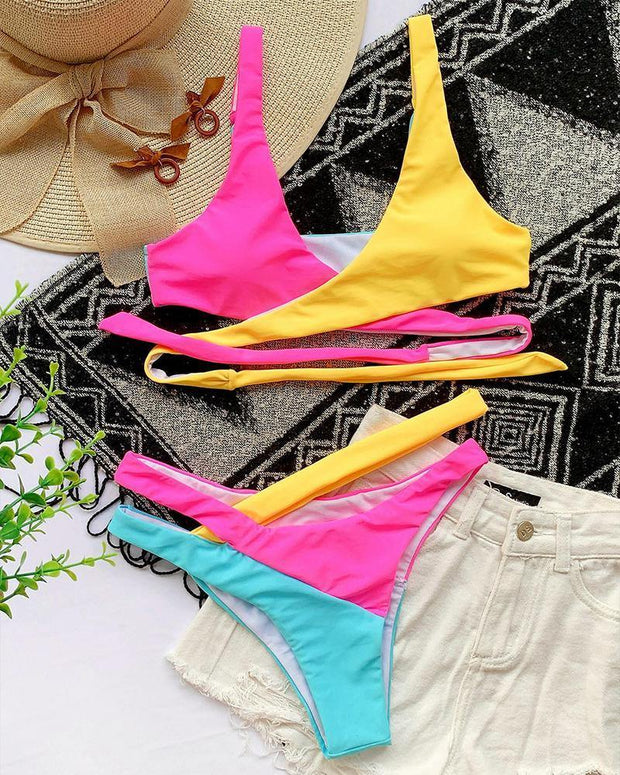 Colorblock Strappy Bra With Cut-out Panties Bikini Sets - Xmadstore